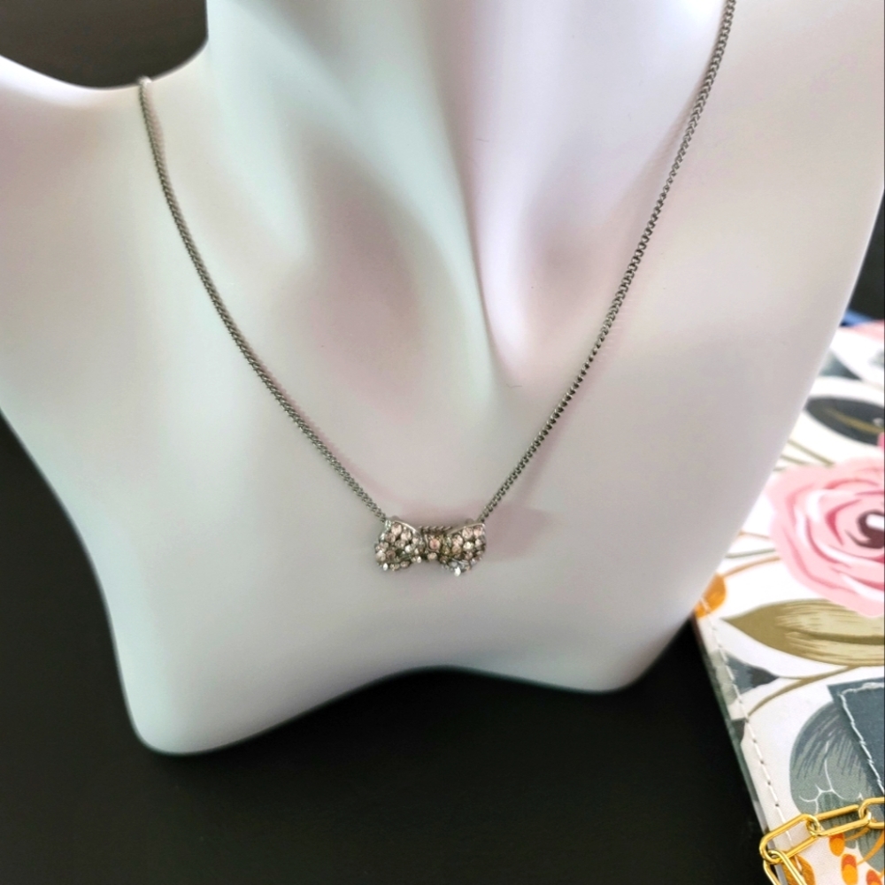 silver rhinestone ribbon necklace